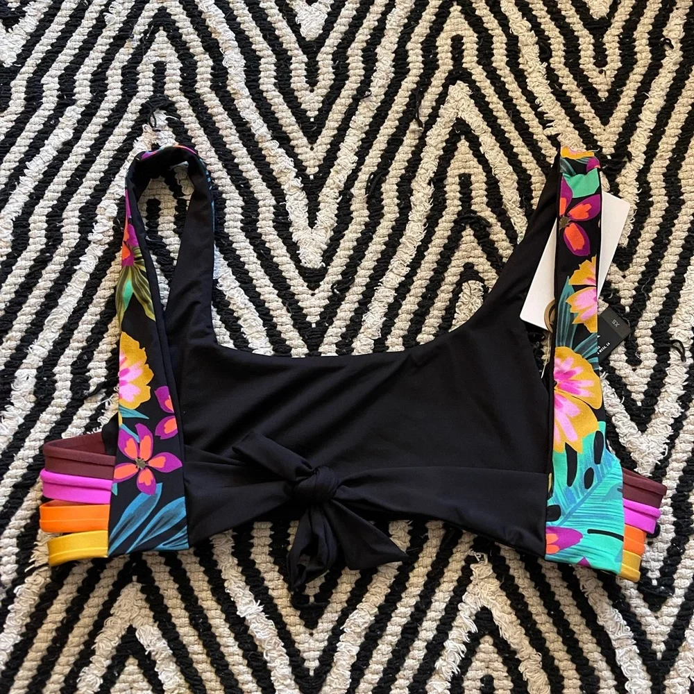 NWT Hurley reversible Tropical Floral Bikini Top